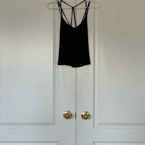 Black cropped tank top - Picture 2 of 5